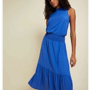 Nation.  Barrett' 90's Midi. Blue bottle.  Excellent condition. Size small